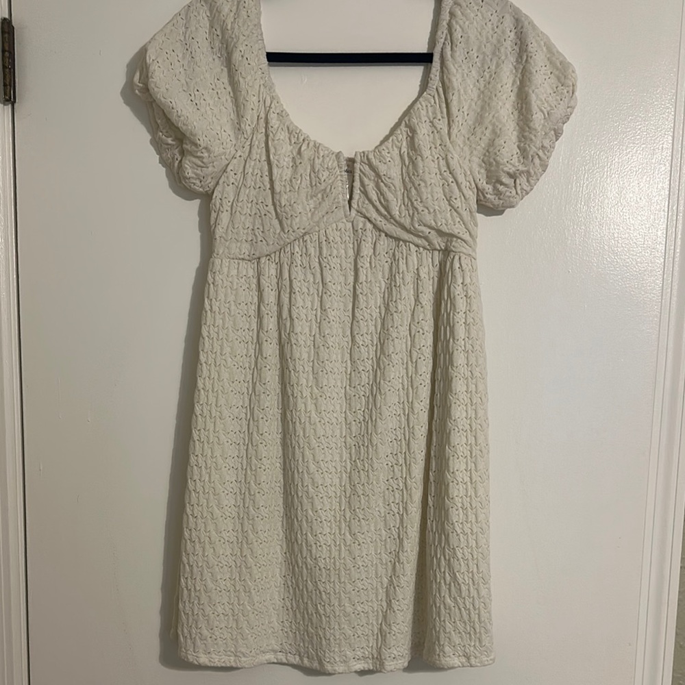 Elegant Cream Women's Dress